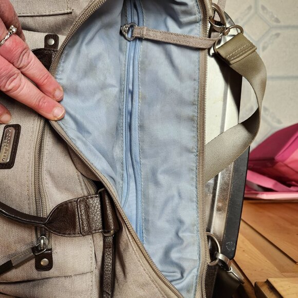 Baggallini cross body tote - Picture 8 of 8